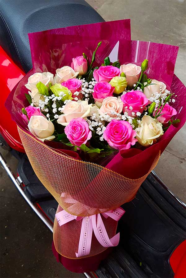 Hộp hoa sinh nhật màu hồng tặng vợ  Hoa Tháng Tư